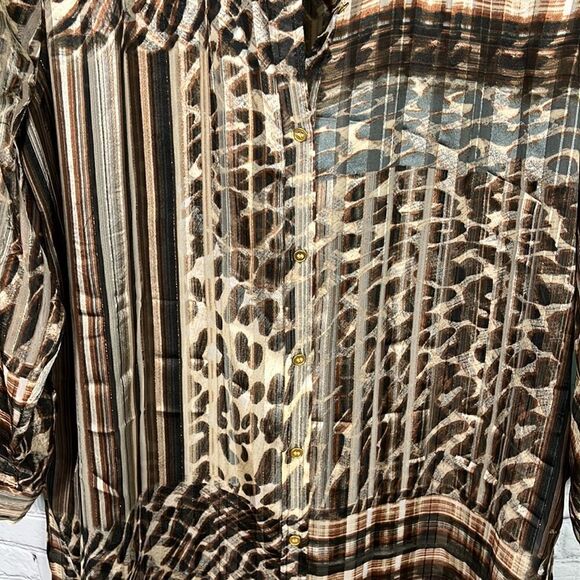 Chico’s Leopard Semi-sheer blouse size 3 or - Picture 2 of 6